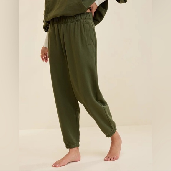 aerie Pants - Aerie Jet Setter Jogger - Green NWT